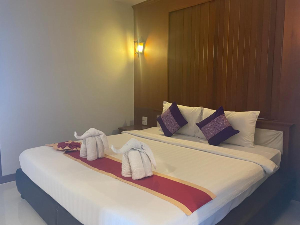 Embryo Hotel Pattaya Buitenkant foto